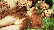Lesbensex mit Remy LaCroix und Bonnie Rotten, die als Indianerinnen verkleidet sind
